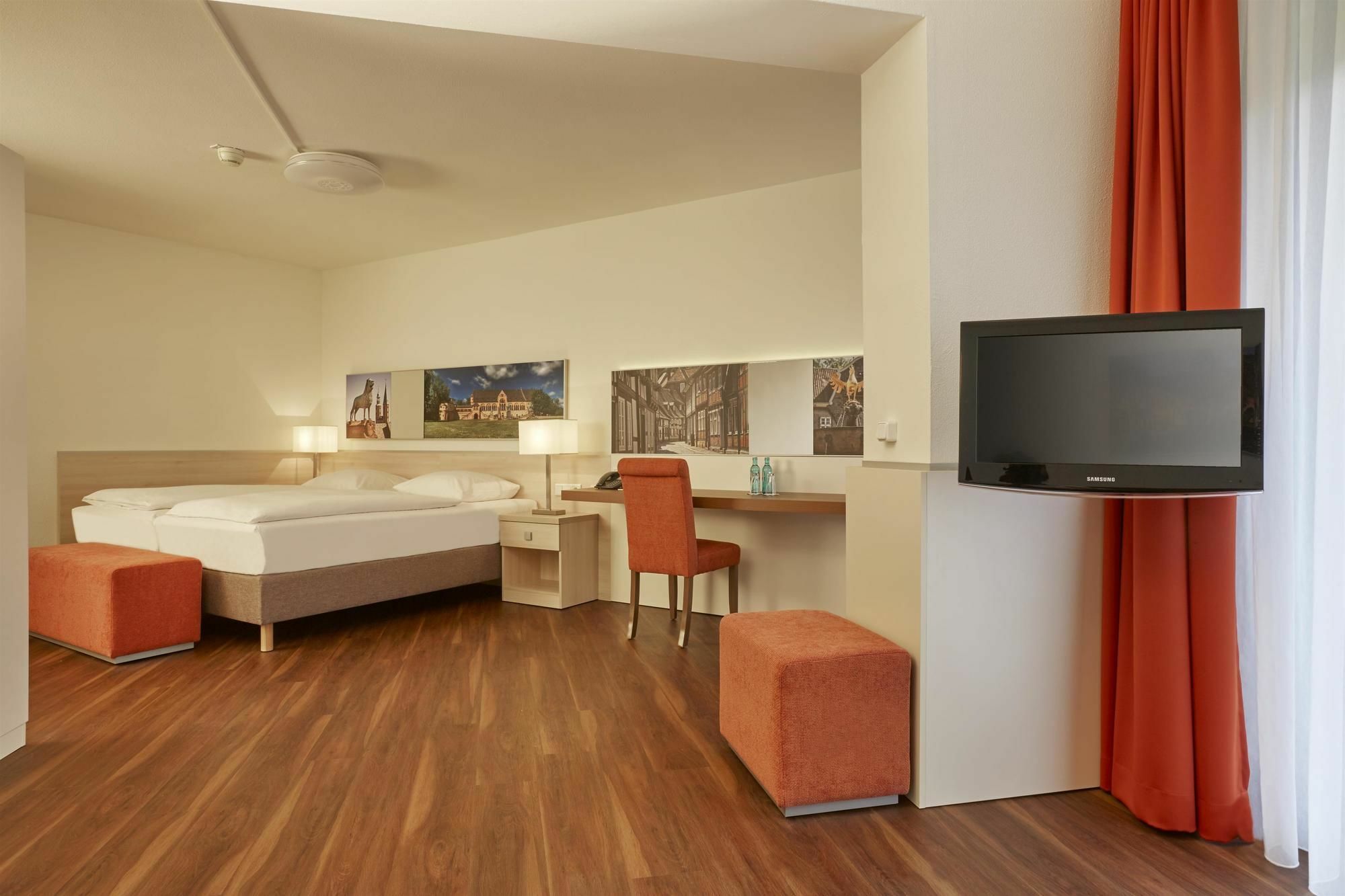 Plaza Inn Goslar Esterno foto